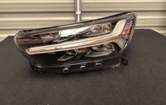 Volvo XC40 Headlight/headlamp 32257739