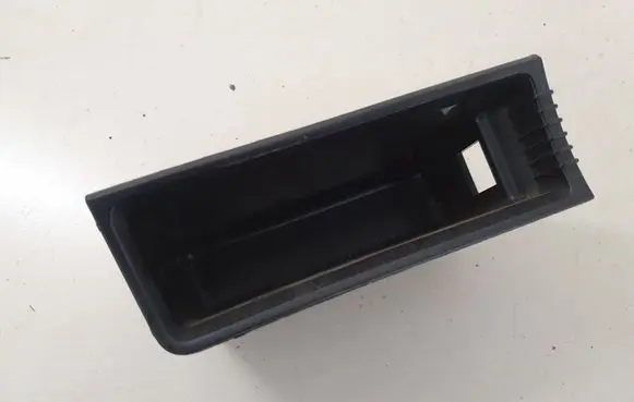 Volkswagen PASSAT B6 Car ashtray 3C0863077