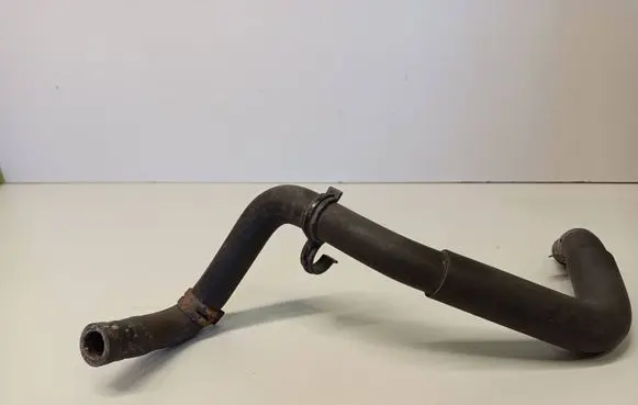 Subaru Legacy Engine coolant pipe/hose 