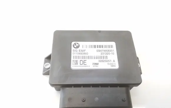 BMW 5 F10 F11 Hand brake control module EB679908301