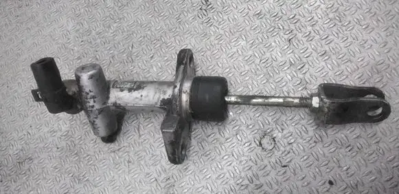 Chevrolet Aveo Clutch master cylinder