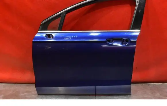 Ford Mondeo MK I Front door 