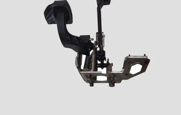 Peugeot 208 I Pedal assembly