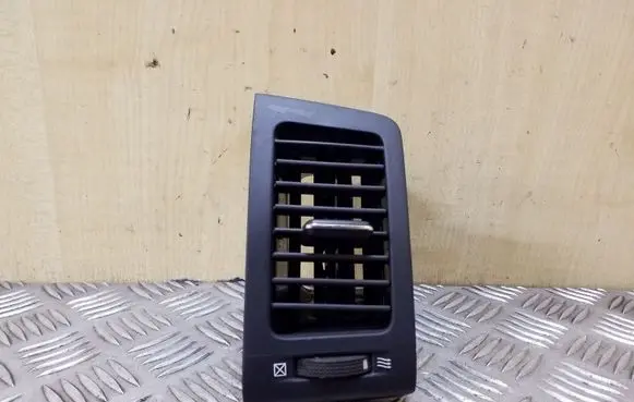 Toyota Corolla Verso E121 Dash center air vent grill