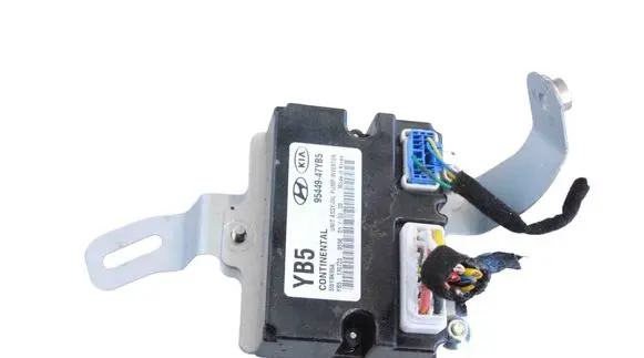 KIA Stinger Fuel injection pump control unit/module 9544947YB5