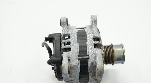 Volkswagen Golf VII Generator/alternator 04E903021MACR 04E903021M