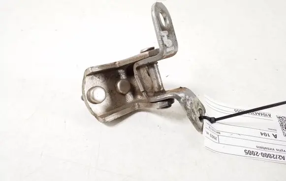 Toyota RAV 4 (XA20) Rear door upper hinge 68750-32060