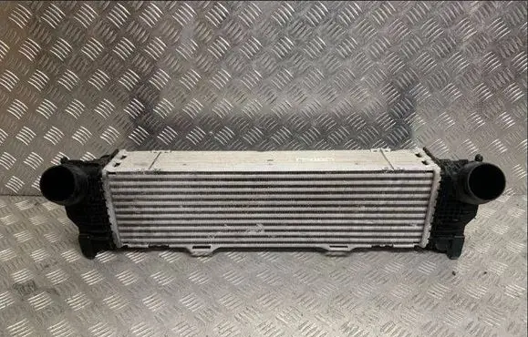 BMW 5 G60 G61 Intercooler radiator 7925812 228281