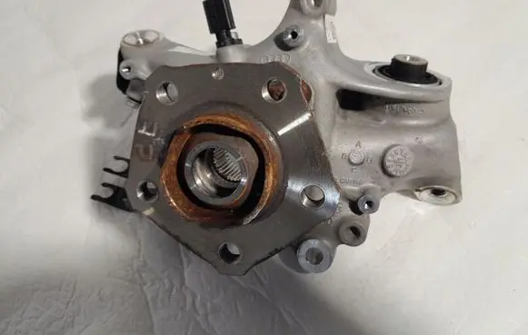 Audi A4 S4 B9 8W Rear wheel hub 8W0505435AA