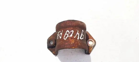 BMW X3 E83 Sway bar bush bracket, front 