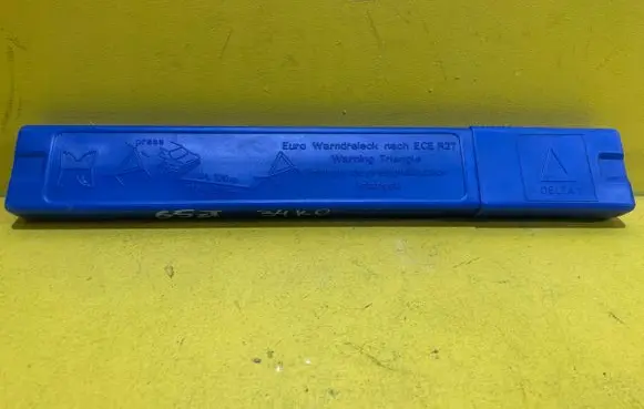 BMW X3 E83 Emergency warning sign 