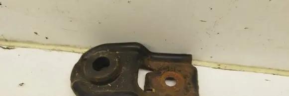 Subaru Legacy Radiator mount bracket