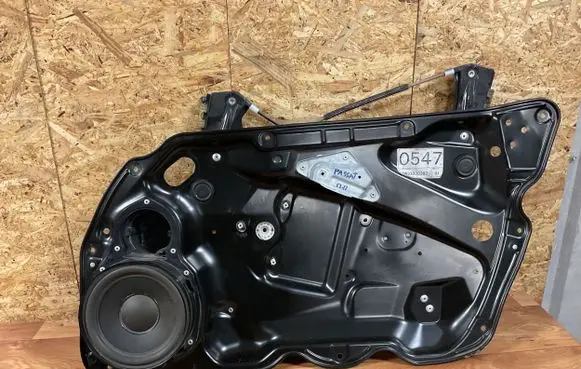Volkswagen PASSAT B6 Front window lifting mechanism without motor 3C1837756G 981220108