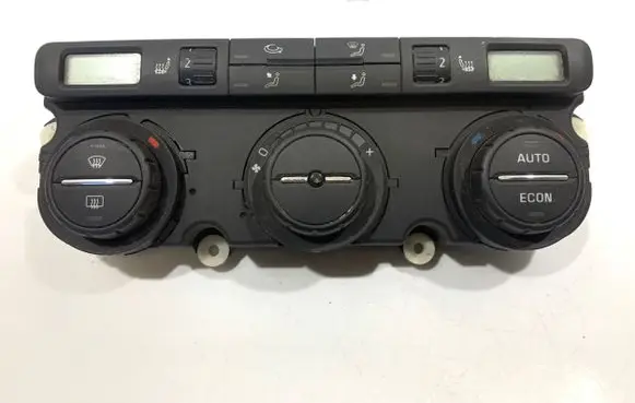 Skoda Octavia Mk2 (1Z) Climate control unit 74241060