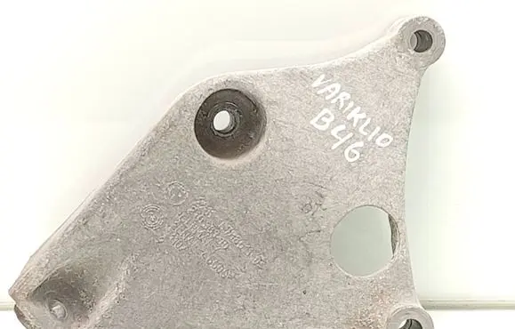 BMW 1 F20 F21 Engine mounting bracket 6788611 22116788611
