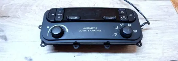 Chrysler Voyager Climate control unit P05127379AA 12239589 307500084
