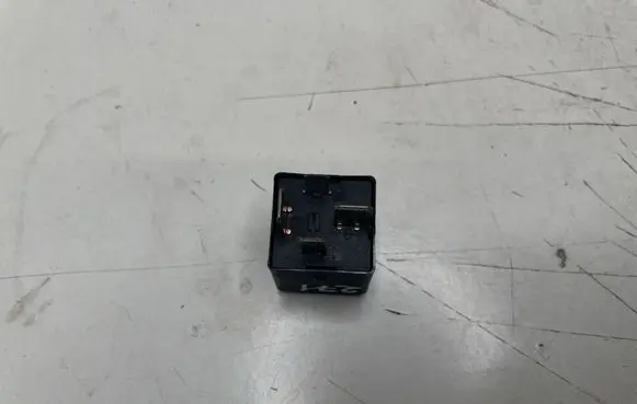 BMW 3 E92 E93 Other relay 6901469