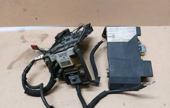 Peugeot 3008 I Battery control module 28217166 28150487 00076939