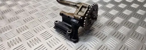 Audi A3 S3 8L Oil pump 06A115121 06A115105