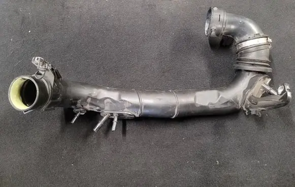 Intercooler hose/pipe