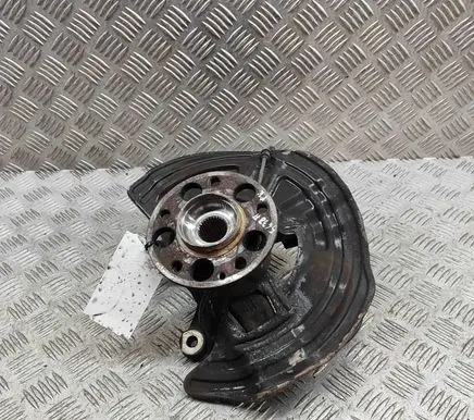 Mercedes-Benz CLA C117 X117 W117 Front wheel hub A2463320100