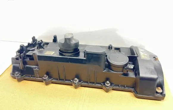 Mercedes-Benz C W204 Rocker cam cover A6460101130
