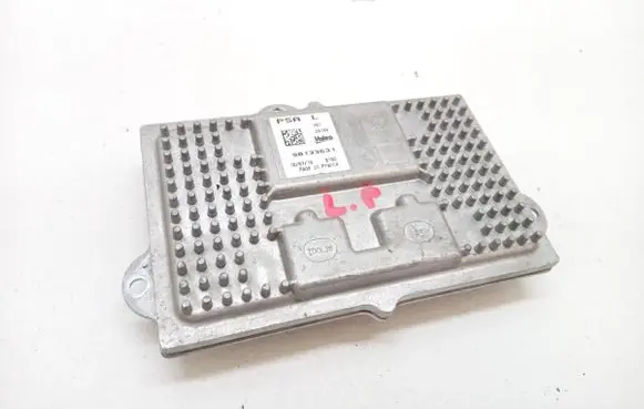 Peugeot 508 II Headlight part 90133631