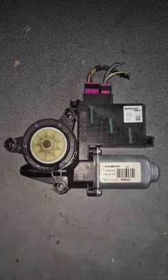 Volkswagen Multivan T5 Front door window regulator motor 6Y1959801A 43D4DLS