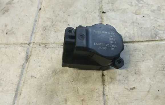 Ford Focus C-MAX Air flap motor/actuator 3M5H19E616AB