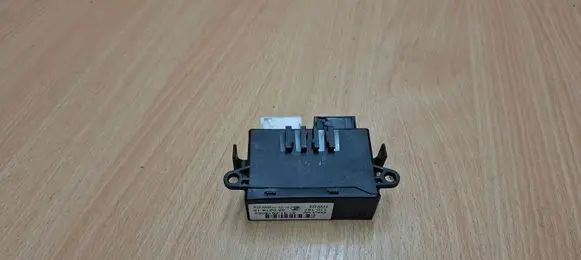 BMW 3 E46 Wing mirror control module 61316916054 110187 05021815