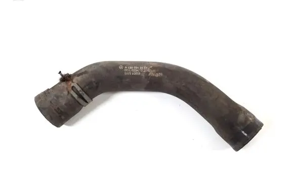 Mercedes-Benz Vito Viano W639 Engine coolant pipe/hose A6395013882