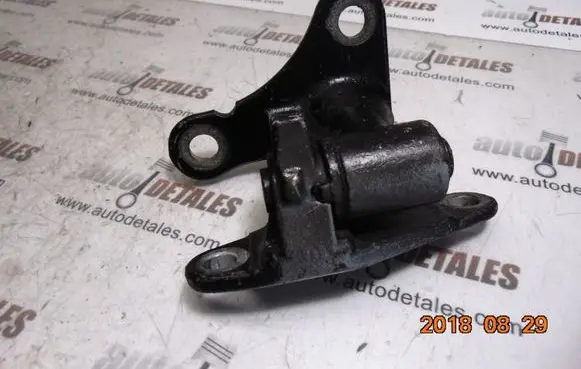 Mitsubishi Colt Rear door lower hinge