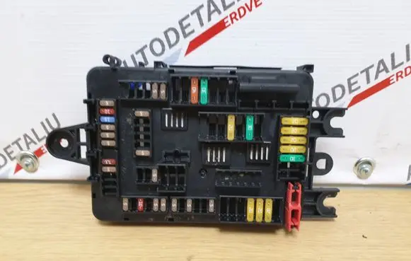 BMW 2 F22 F23 Fuse module 9389070 61149389070