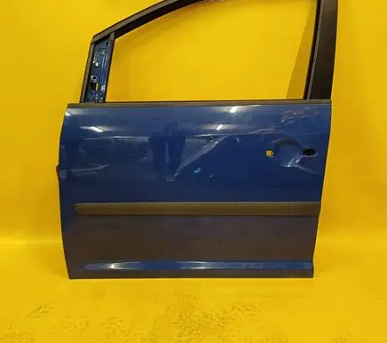 Volkswagen Touran I Front door 