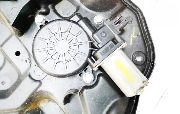 Mazda 2 Front door window regulator motor
