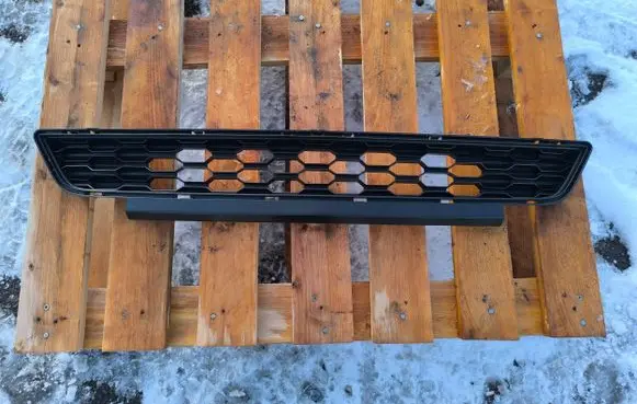 Ford Mustang VI Front bumper lower grill FR3B17K945ABW