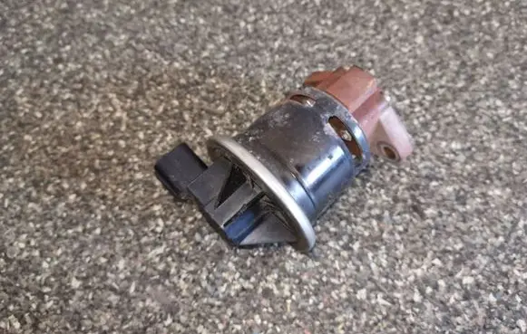 Honda Civic EGR valve EE010232E