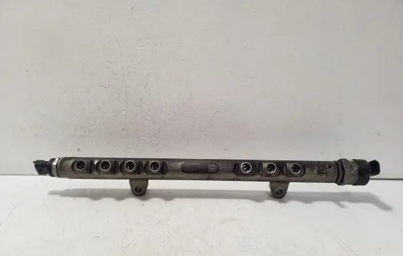 Volvo XC60 Fuel main line pipe 0445215025 30777759