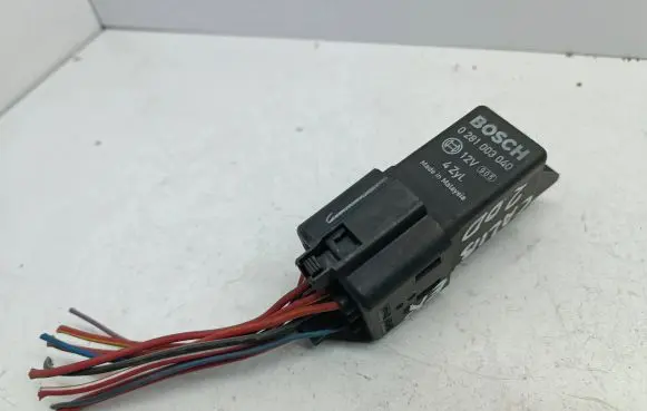 Dodge Caliber Glow plug pre-heat relay 0281003040 0503335AA