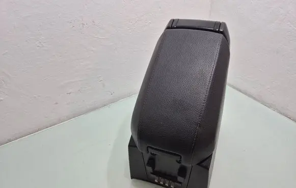 Volvo XC90 Armrest 