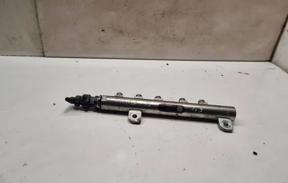 Fuel main line pipe