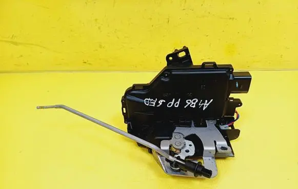 Audi A4 S4 B6 8E 8H Front door lock