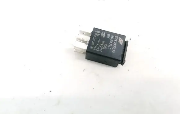 Volkswagen Touran I Other relay 7M0951253C 95VW10K705EA