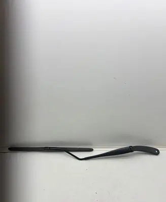 Renault Arkana Windshield/front glass wiper blade 
