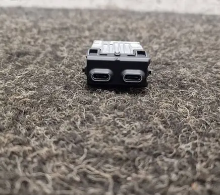 BMW i5 G60 USB socket connector 5A84179
