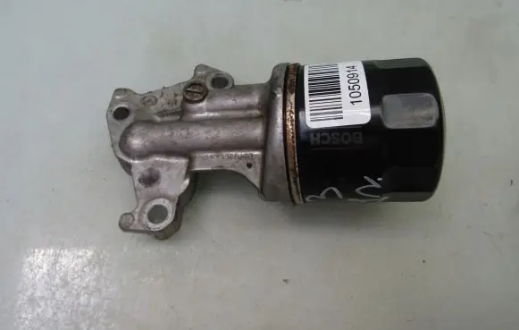Mazda 3 Oil filter mounting bracket