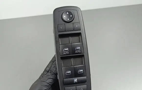 Jeep Grand Cherokee Electric window control switch 68319802AA 10140076
