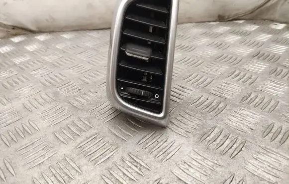 Porsche Cayenne (92A) Rear air vent grill 7P5819203