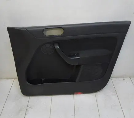 Volkswagen Golf Plus Front door card panel trim