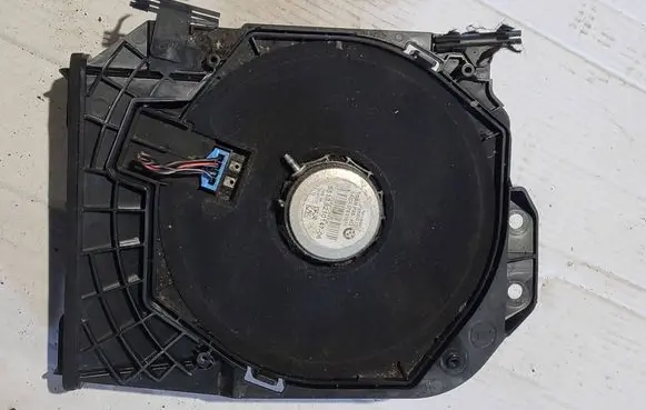 BMW 1 F20 F21 Subwoofer speaker 9210147 430407861871